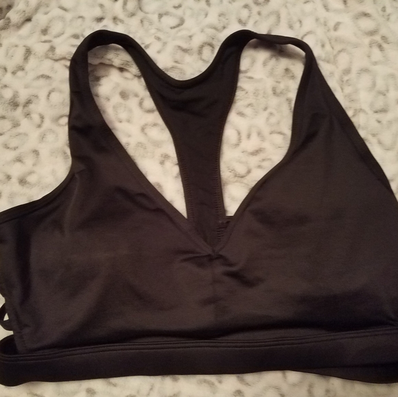 VS Pink black strappy sports bra - Picture 1 of 3